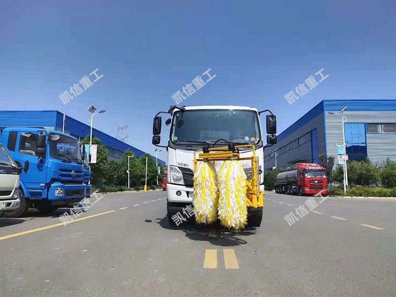 公路護欄清（qīng）洗